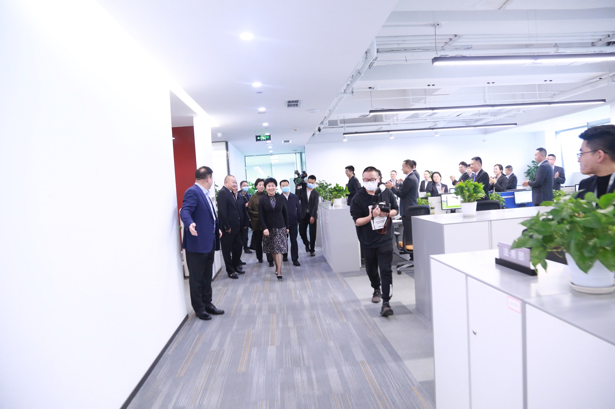 省人大常委會副主任、達州市委書記包惠蒞臨公司視察指導(dǎo)